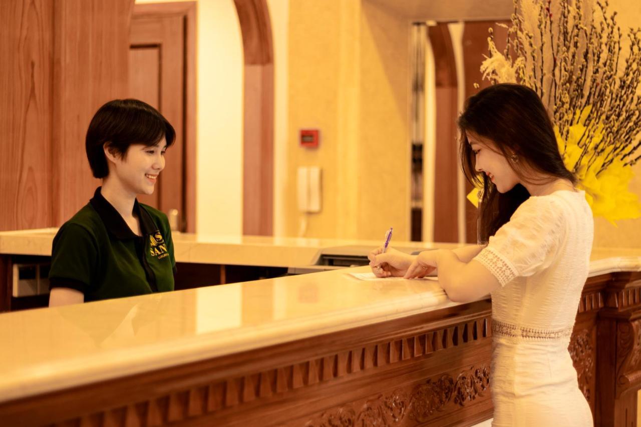 Santa Luxury Hotel Da Nang Dış mekan fotoğraf