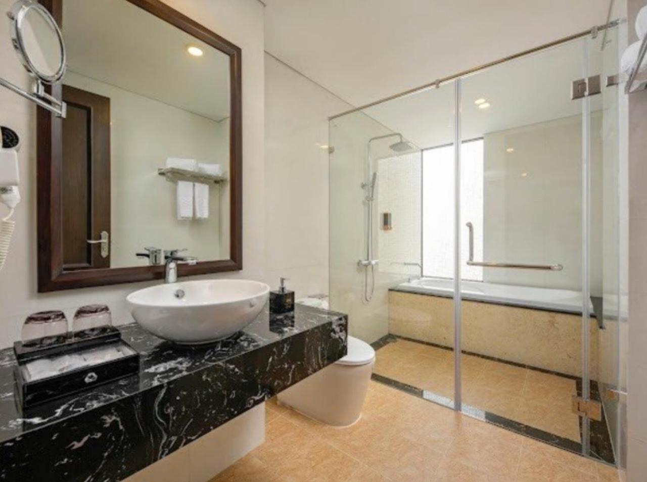 Santa Luxury Hotel Da Nang Dış mekan fotoğraf